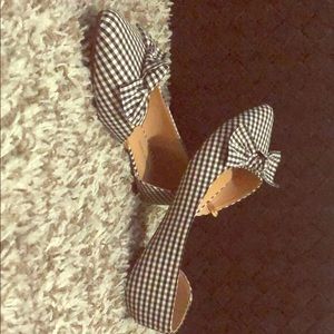 Women’s striped flats